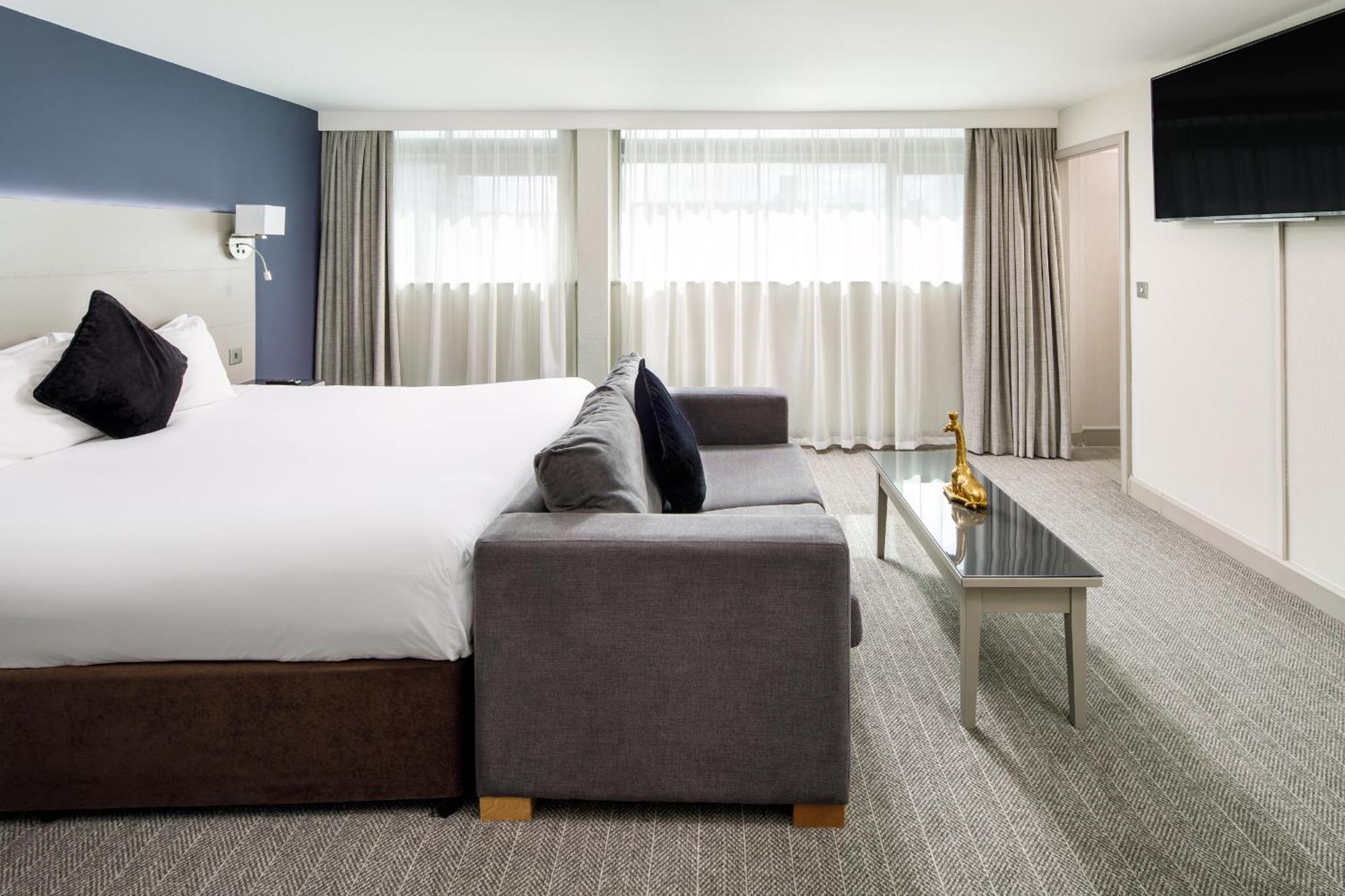 Mercure Manchester Piccadilly Hotel Exterior photo