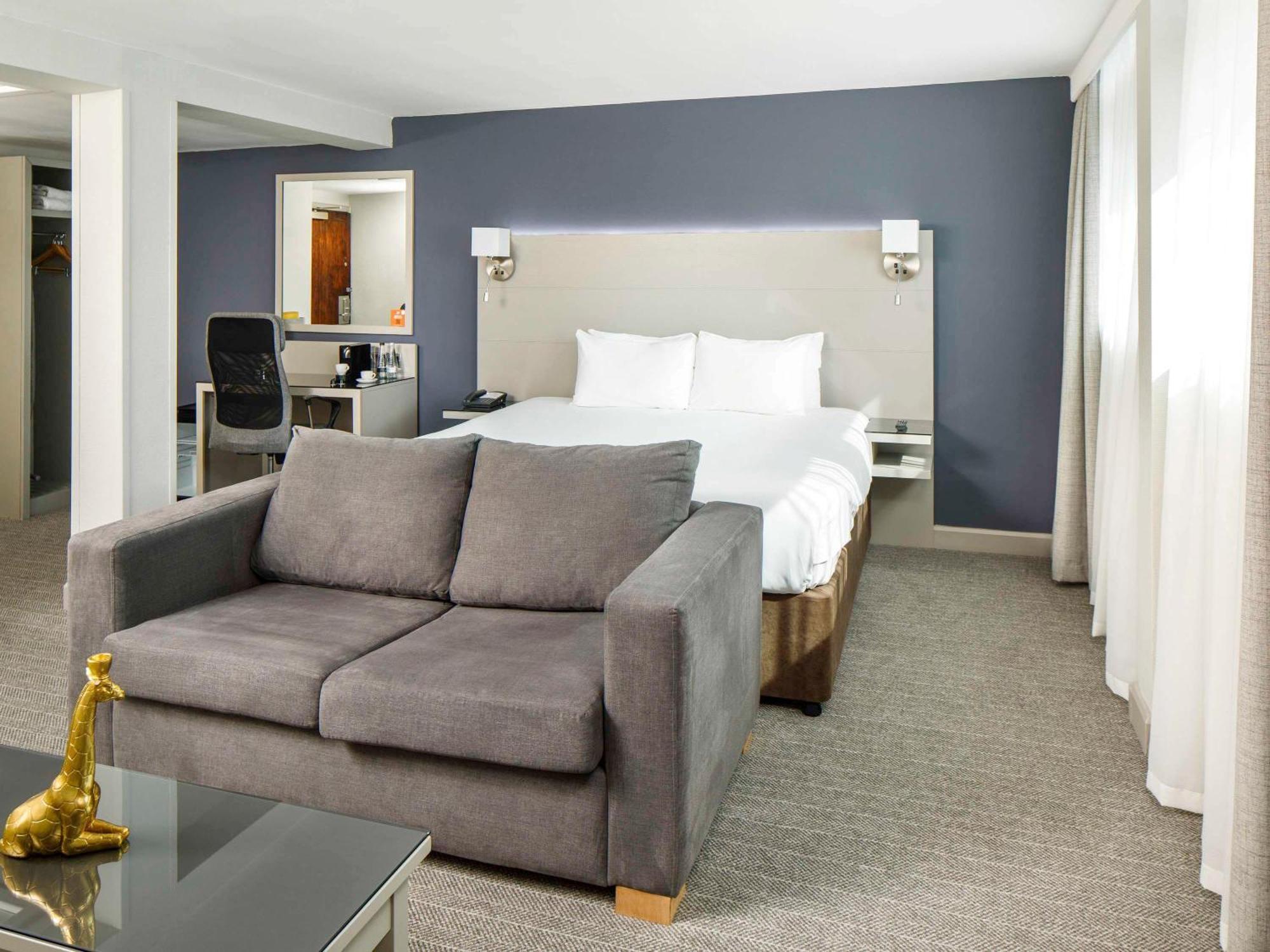 Mercure Manchester Piccadilly Hotel Exterior photo